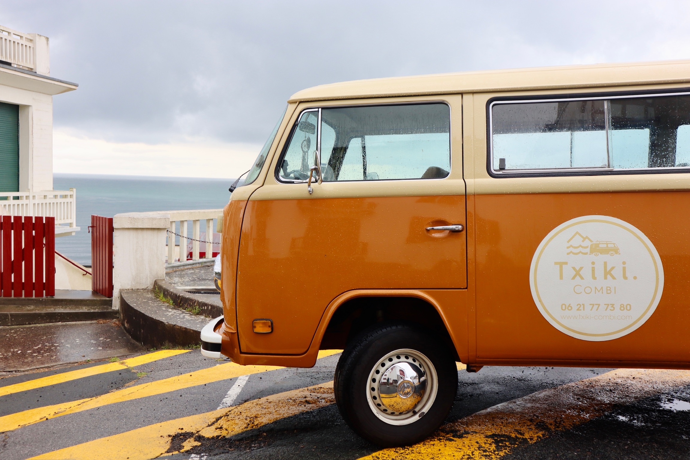 Basque tour bus